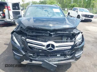 2018 Mercedes-Benz GLE 350 z VIN 4JGDA5HB1JB070660, wystawiony jako IAAI lot #42218013 z przebiegiem 66 626 mil mil oraz . Historia ofert i sprzedaży dostępna na DreamBid. Obrazek 6.