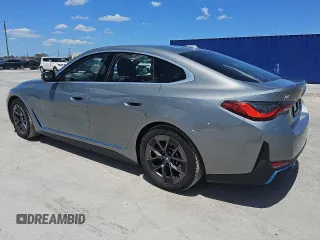 2024 BMW i4 eDrive40 z VIN WBY73AW02RFS99292, wystawiony jako Copart lot #56431405 z przebiegiem 17 030 mil mil oraz Tytuł czysty. Historia ofert i sprzedaży dostępna na DreamBid. Obrazek 2.