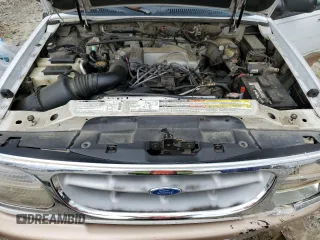 1996 Ford Explorer XLT z VIN 1FMDU32P1TZB95989, wystawiony jako Copart lot #60714735 z przebiegiem 166 081 mil mil oraz Szkoda całkowita • Salvage title. Historia ofert i sprzedaży dostępna na DreamBid. Obrazek 12.