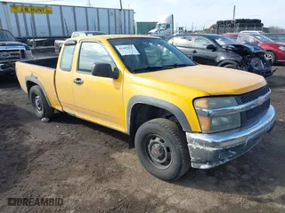 2005 Chevrolet Colorado LS Z71 with VIN 1GCDT196458255572, listed as a IAAI auction lot 41465817 with 277,053 mi miles. Bid and sale history available at carsss.com. Image 1.