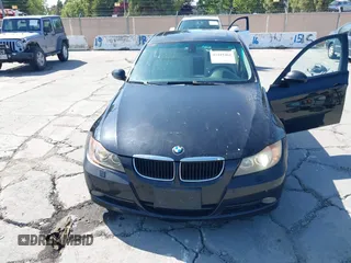 2007 BMW 3 Series 328xi z VIN WBAVC93567KX54119, wystawiony jako IAAI lot #42419462 z przebiegiem 171 433 mil mil oraz . Historia ofert i sprzedaży dostępna na DreamBid. Obrazek 6.