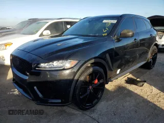 2019 Jaguar F-Pace SVR z VIN SADCZ2EE6KA604754, wystawiony jako Copart lot #77319734 z przebiegiem 96 937 mil mil oraz Nie do naprawy • Non repairable. Historia ofert i sprzedaży dostępna na DreamBid. Obrazek 1.