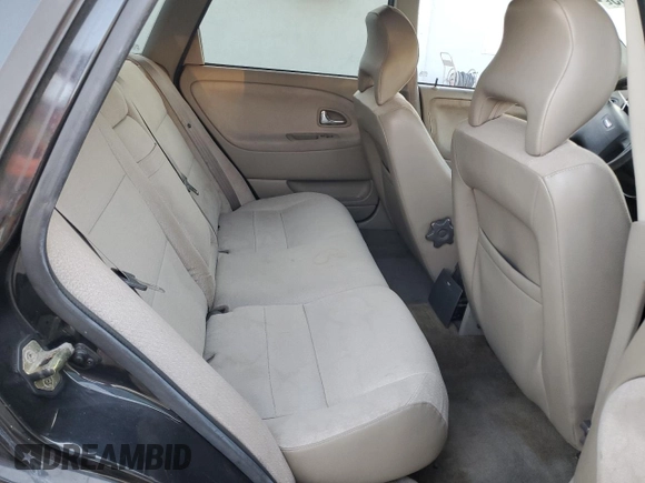 2001 Volvo V40 z VIN YV1VW29551F747214, wystawiony jako Copart lot #44844735 z przebiegiem 183 144 mil mil oraz Czysty tytuł • Clean title. Historia ofert i sprzedaży dostępna na DreamBid. Obrazek 10.