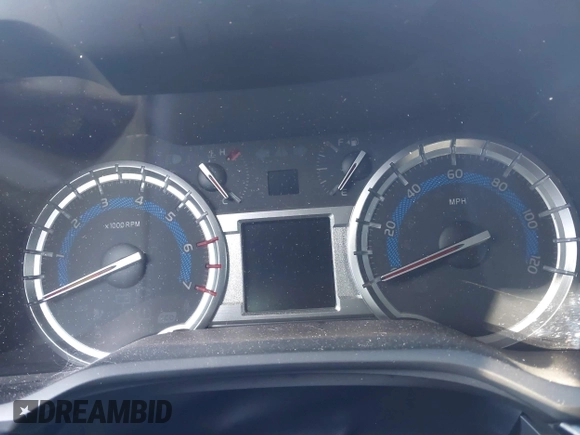 2018 Toyota 4Runner SR5 z VIN JTEBU5JR8J5596675, wystawiony jako IAAI lot #41877335 z przebiegiem Nie podano mil oraz . Historia ofert i sprzedaży dostępna na DreamBid. Obrazek 15.