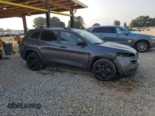 2017 Jeep Cherokee Altitude z VIN 1C4PJLAS0HW561692, wystawiony jako Copart lot #59220135 z przebiegiem 114 141 mil mil oraz Szkoda całkowita • Salvage title. Historia ofert i sprzedaży dostępna na DreamBid. Obrazek 4.