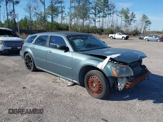 2006 Dodge Magnum z VIN 2D4FV47T56H275079, wystawiony jako IAAI lot #41272681 z przebiegiem 217 227 mil mil oraz . Historia ofert i sprzedaży dostępna na DreamBid. Obrazek 1.