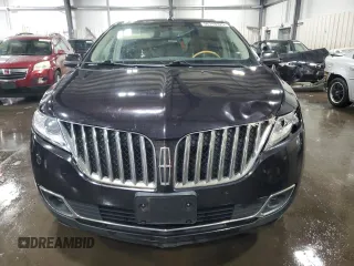 2013 Lincoln MKX z VIN 2LMDJ8JKXDBL07998, wystawiony jako Copart lot #56748925 z przebiegiem 99 135 mil mil oraz Szkoda całkowita • Salvage title. Historia ofert i sprzedaży dostępna na DreamBid. Obrazek 5.