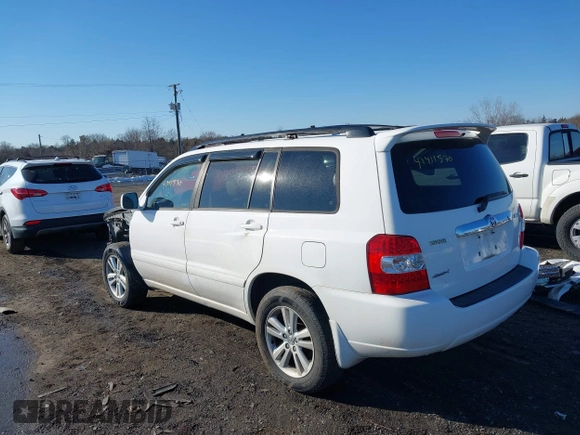 2006 Toyota Highlander Hybrid with VIN JTEEW21A960008237, listed as a IAAI auction lot 41411570 with 300,019 mi miles. Bid and sale history available at carsss.com. Image 3.