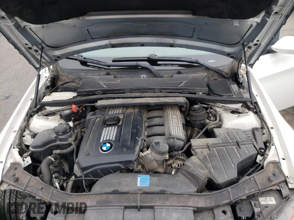 2008 BMW 3 Series 328i with VIN WBAVC57508NK77545, listed as a Copart auction lot 71871404 with 107,150 mi miles and Salvage title. Bid and sale history available at DreamBid. Image 11.