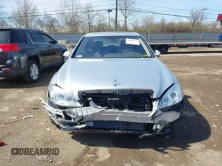 2007 Mercedes-Benz S 550 z VIN WDDNG71X07A036433, wystawiony jako IAAI lot #41860436 z przebiegiem 89 873 mil mil oraz . Historia ofert i sprzedaży dostępna na DreamBid. Obrazek 13.