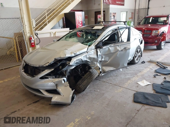 2012 Hyundai Sonata Limited z VIN 5NPEC4AC6CH361933, wystawiony jako IAAI lot #42004586 z przebiegiem 88 500 mil mil oraz . Historia ofert i sprzedaży dostępna na DreamBid. Obrazek 2.