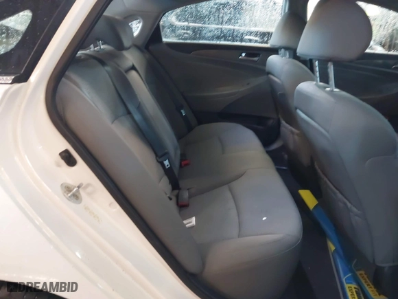 2014 Hyundai Sonata Hybrid with VIN KMHEC4A42EA117405, listed as a IAAI auction lot 41157185 with 74,225 mi miles. Bid and sale history available at carsss.com. Image 8.