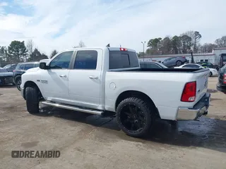 2018 Ram 1500 Lone Star Silver z VIN 1C6RR6LT0JS251829, wystawiony jako IAAI lot #41592139 z przebiegiem 49 017 mil mil oraz . Historia ofert i sprzedaży dostępna na DreamBid. Obrazek 14.
