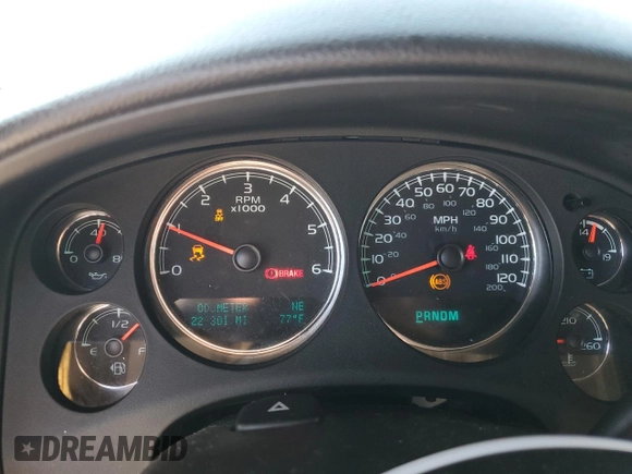 2014 GMC Yukon XL Denali with VIN 1GKS2MEF1ER223078, listed as a Copart auction lot 68473154 with 228,301 mi miles and Salvage Title. Bid and sale history available at carsss.com. Image 9.