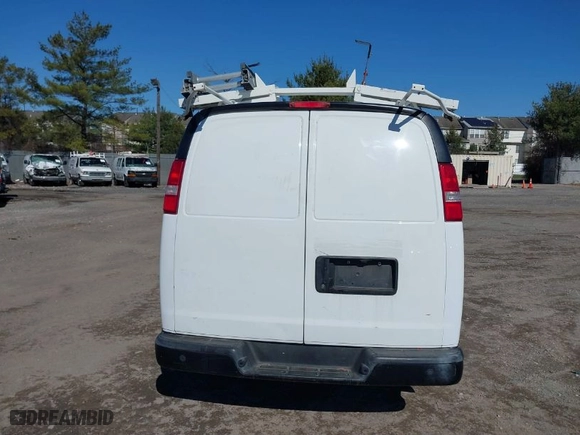2017 Chevrolet Express Cargo Van with VIN 1GCWGAFF5H1141546, listed as a IAAI auction lot 41785020 with 155,170 mi miles. Bid and sale history available at carsss.com. Image 16.