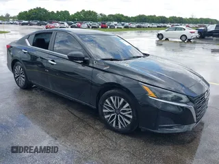 2024 Nissan Altima SV with VIN 1N4BL4DV1RN305493, listed as a IAAI auction lot 42697885 with 43,031 mi miles and . Bid and sale history available at DreamBid. Image 1.