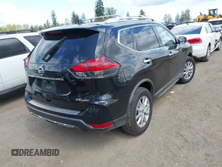 2018 Nissan Rogue SV with VIN KNMAT2MV5JP593778, listed as a IAAI auction lot 42086275 with 133,175 mi miles. Bid and sale history available at carsss.com. Image 4.