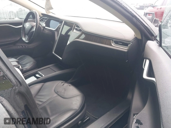 2013 Tesla Model S с VIN 5YJSA1DN4DFP09961, выставлен на аукционе IAAI как лот 42304508 с пробегом 90 648 миль миль и . История ставок и продаж доступна на DreamBid. Изображение 5.