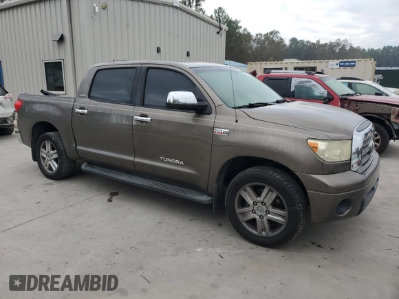 2007 Toyota Tundra Limited z VIN 5TBEV58137S457418, wystawiony jako Copart lot #77690584 z przebiegiem 233 237 mil mil oraz Szkoda całkowita • Salvage title. Historia ofert i sprzedaży dostępna na DreamBid. Obrazek 4.