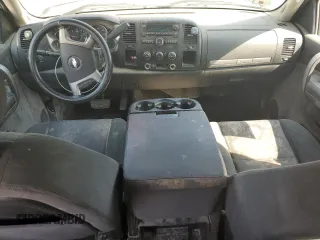 2009 Chevrolet Silverado 1500 LT with VIN 3GCEC23C39G219381, listed as a Copart auction lot 71743234 with 181,993 mi miles and Salvage Title. Bid and sale history available at carsss.com. Image 8.