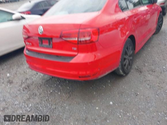 2015 Volkswagen Jetta SE with VIN 3VWD17AJ8FM332771, listed as a IAAI auction lot 42371867 with 196,198 mi miles and . Bid and sale history available at DreamBid. Image 4.