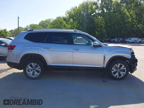 2019 Volkswagen Atlas SE with VIN 1V2UR2CA2KC557449, listed as a IAAI auction lot 42281302 with 106,739 mi miles and . Bid and sale history available at DreamBid. Image 14.
