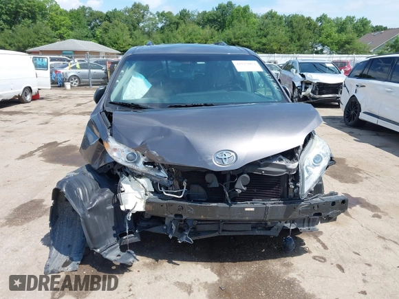 2015 Toyota Sienna XLE with VIN 5TDYK3DCXFS633128, listed as a IAAI auction lot 42527073 with 149,926 mi miles and . Bid and sale history available at DreamBid. Image 13.