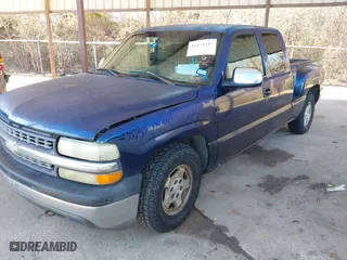 2001 Chevrolet Silverado 1500 LT with VIN 2GCEC19T711274379, listed as a IAAI auction lot 41479347 with 254,714 mi miles. Bid and sale history available at carsss.com. Image 2.