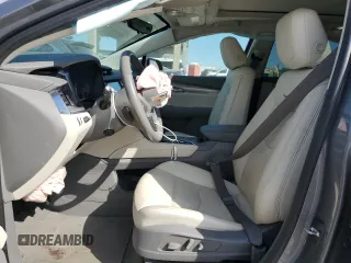 2021 Cadillac XT5 FWD Premium Luxury with VIN 1GYKNCR42MZ152066, listed as a Copart auction lot 44779085 with 11,529 mi miles and Salvage title. Bid and sale history available at DreamBid. Image 7.