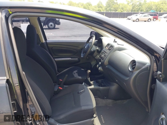 2014 Nissan Versa SV z VIN 3N1CN7AP8EL842374, wystawiony jako IAAI lot #42684858 z przebiegiem 123 734 mil mil oraz . Historia ofert i sprzedaży dostępna na DreamBid. Obrazek 5.