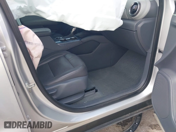 2020 Chevrolet Blazer LT with VIN 3GNKBBRA8LS700895, listed as a IAAI auction lot 42379056 with 61,800 mi miles and . Bid and sale history available at DreamBid. Image 5.