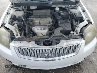 2011 Mitsubishi Galant FE z VIN 4A32B2FF9BE016985, wystawiony jako Copart lot #68641474 z przebiegiem 184 975 mil mil oraz Nie do naprawy • Non repairable. Historia ofert i sprzedaży dostępna na DreamBid. Obrazek 11.
