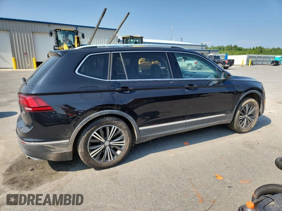 2018 Volkswagen Tiguan SEL with VIN 3VV2B7AX5JM015388, listed as a Copart auction lot 60222195 with 121,389 mi miles and Salvage title. Bid and sale history available at DreamBid. Image 3.