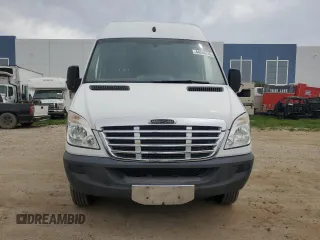 2009 Freightliner Sprinter z VIN WDYPF4AC995428926, wystawiony jako Copart lot #44266745 z przebiegiem 178 136 mil mil oraz Tytuł czysty. Historia ofert i sprzedaży dostępna na DreamBid. Obrazek 5.