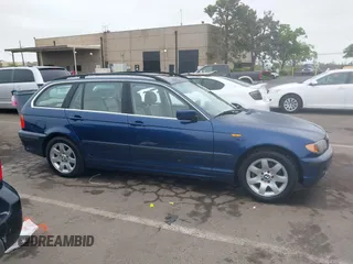 2004 BMW 3 Series 325i with VIN WBAEN33464PC13314, listed as a IAAI auction lot 42110516 with 195,498 mi miles and . Bid and sale history available at carsss.com. Image 13.
