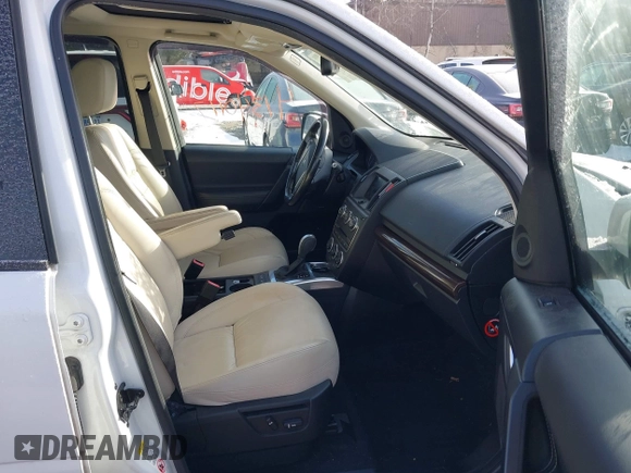 2015 Land Rover LR2 HSE Lux with VIN SALFT2BG9FH427624, listed as a IAAI auction lot 41340117 with 119,255 mi miles and . Bid and sale history available at DreamBid. Image 5.