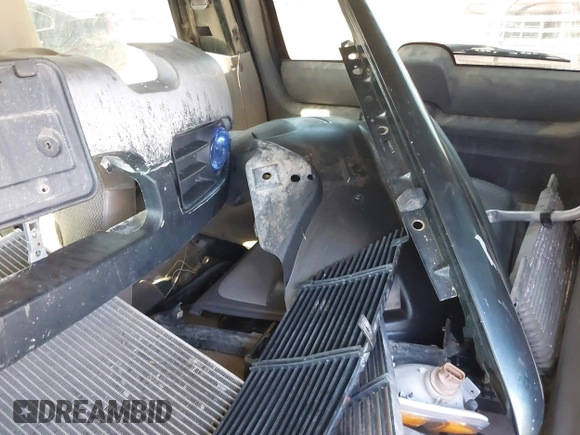 2002 Ford Explorer XLT with VIN 1FMZU63E62ZA99536, listed as a IAAI auction lot 41874515 with Not Provided miles and . Bid and sale history available at DreamBid. Image 15.