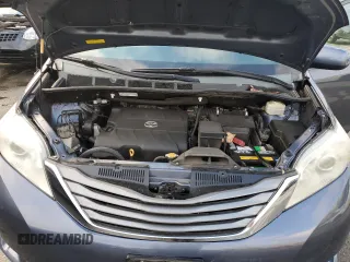 2014 Toyota Sienna XLE with VIN 5TDYK3DC6ES446435, listed as a Copart auction lot 85085274 with 0 mi miles and Salvage Title. Bid and sale history available at carsss.com. Image 12.