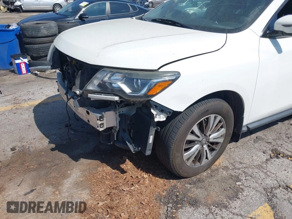 2018 Nissan Pathfinder SL with VIN 5N1DR2MN2JC631773, listed as a IAAI auction lot 42301611 with 145,100 mi miles and . Bid and sale history available at DreamBid. Image 19.