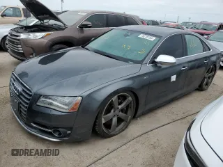 2014 Audi S8 with VIN WAUD2AFD2EN011021, listed as a Copart auction lot 75218154 with 0 mi miles and Non Repairable. Bid and sale history available at carsss.com. Image 1.