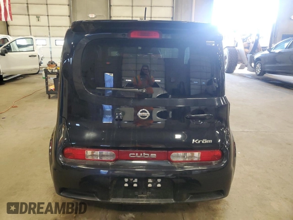 2010 Nissan Cube S z VIN JN8AZ2KR7AT162486, wystawiony jako Copart lot #46633255 z przebiegiem 168 415 mil mil oraz Nie do naprawy • Non repairable. Historia ofert i sprzedaży dostępna na DreamBid. Obrazek 6.