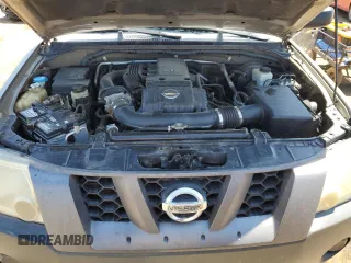2005 Nissan Xterra S z VIN 5N1AN08W75C642635, wystawiony jako Copart lot #60155105 z przebiegiem 285 853 mil mil oraz Czysty tytuł • Clean title. Historia ofert i sprzedaży dostępna na DreamBid. Obrazek 12.