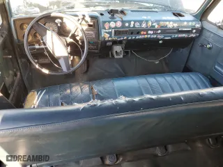 1991 Chevrolet Suburban with VIN 1GNER16K4MF133896, listed as a Copart auction lot 44008585 with 194,071 mi miles and Salvage Title. Bid and sale history available at carsss.com. Image 8.