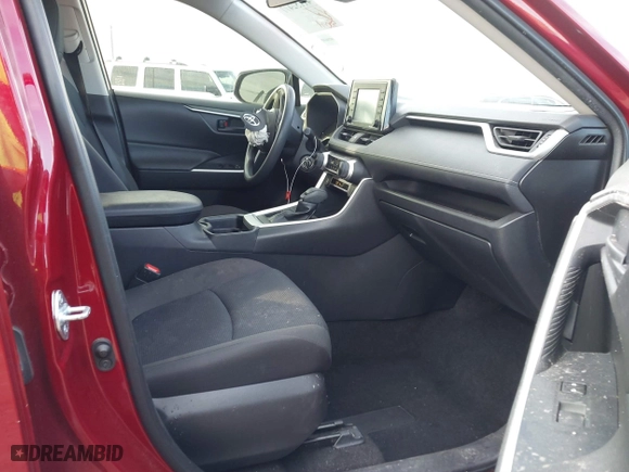 2021 Toyota RAV4 LE with VIN JTMH1RFV7MD067278, listed as a IAAI auction lot 41152477 with 55,094 mi miles. Bid and sale history available at carsss.com. Image 5.