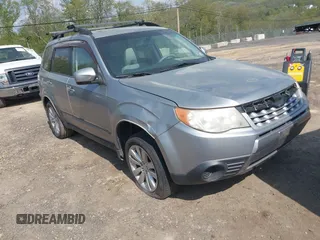2011 Subaru Forester X Premium с VIN JF2SHADC6BH738547, выставлен на аукционе IAAI как лот 42190898 с пробегом 145 130 миль миль и . История ставок и продаж доступна на DreamBid. Изображение 1.