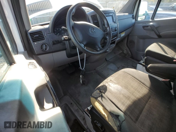 2016 Mercedes-Benz Sprinter Cargo with VIN WD3PE7DD7GP272319, listed as a Copart auction lot 71381453 with 272,132 mi miles. Bid and sale history available at carsss.com. Image 8.