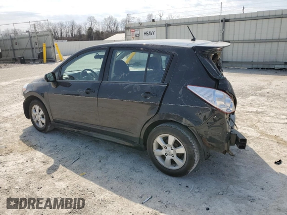 2011 Nissan Versa SL z VIN 3N1BC1CP8BL405823, wystawiony jako Copart lot #49011985 z przebiegiem 116 060 mil mil oraz Szkoda całkowita • Salvage title. Historia ofert i sprzedaży dostępna na DreamBid. Obrazek 2.
