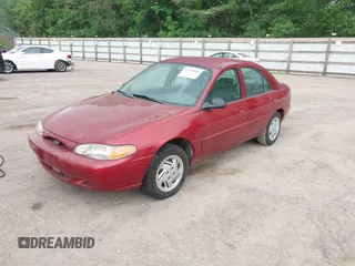 1998 Ford Escort SE z VIN 1FAFP13P4WW255394, wystawiony jako IAAI lot #42148886 z przebiegiem 98 071 mil mil oraz . Historia ofert i sprzedaży dostępna na DreamBid. Obrazek 2.