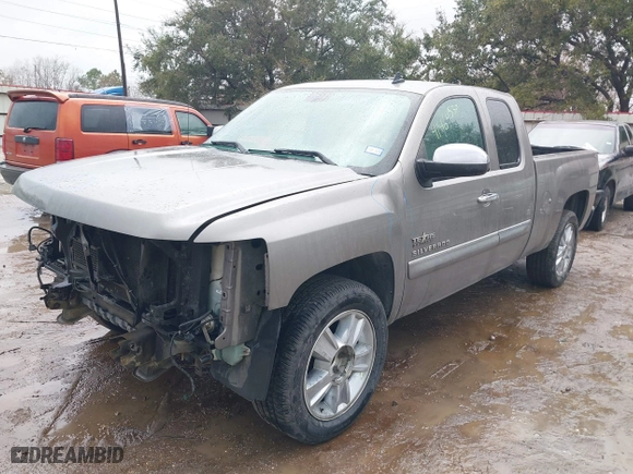 2013 Chevrolet Silverado 1500 LT with VIN 1GCRCSE08DZ119936, listed as a IAAI auction lot 41464530 with 215,080 mi miles. Bid and sale history available at carsss.com. Image 18.