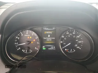 2017 Nissan Rogue S z VIN KNMAT2MT7HP613313, wystawiony jako Copart lot #58286785 z przebiegiem 162 829 mil mil oraz Szkoda całkowita • Salvage title. Historia ofert i sprzedaży dostępna na DreamBid. Obrazek 9.